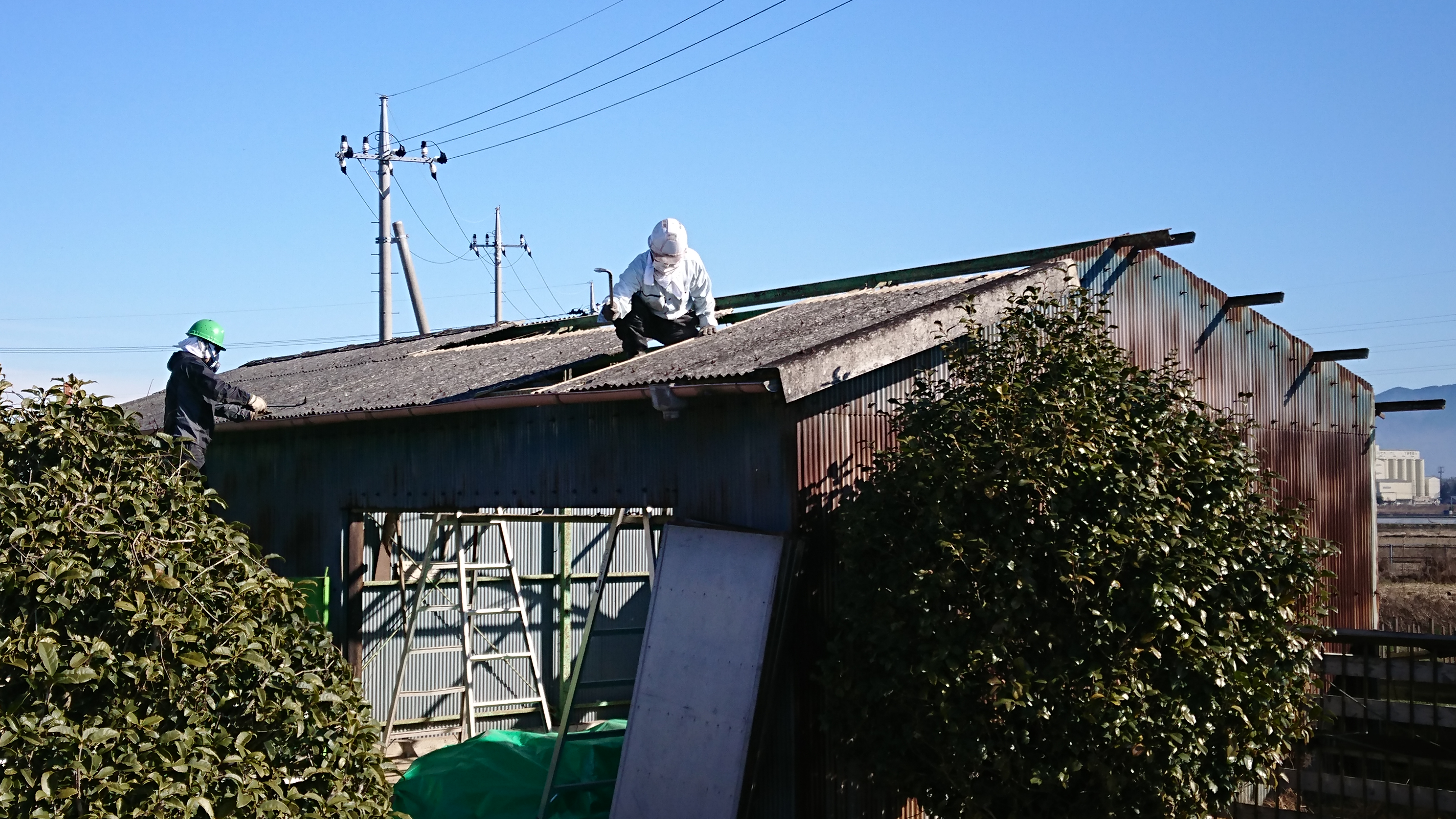 屋根解体開始 屋根解体開始